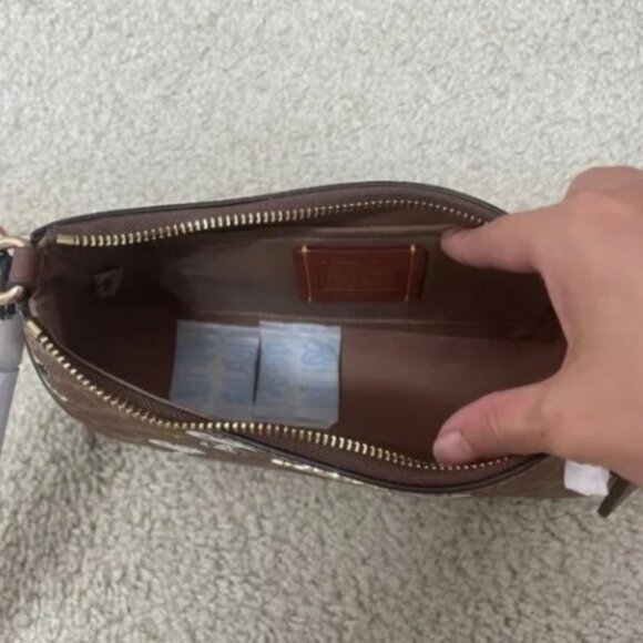 NWT Coach X Peanuts Teri Shoulder Bag In Signature Canvas With Snoopy Print - Picture 6 of 6